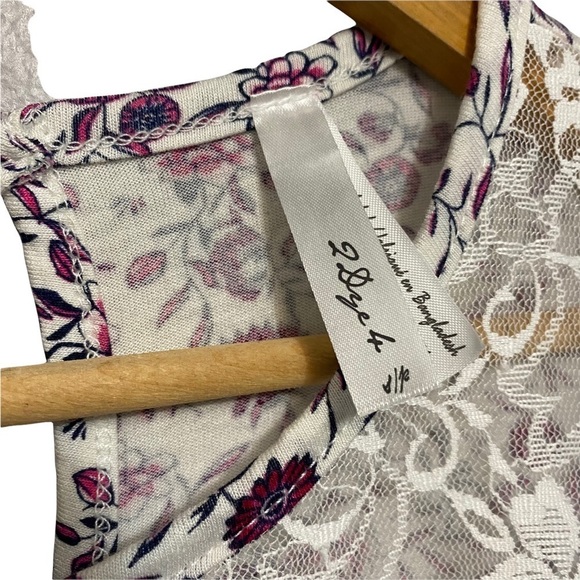 2DYE4 | Ladies Pink Purple Heart / Scoop Neck Loose Fitting Lace Floral Blouse​​ - Picture 6 of 6